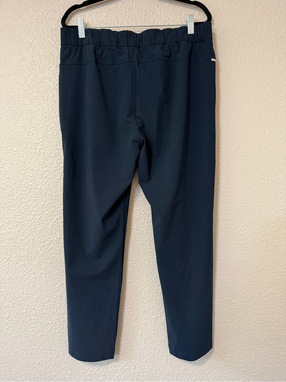 NWOT Vuori Miles Ankle Pant Everyday Hiking Business Casual Wrinkle Free XL - Picture 6 of 7